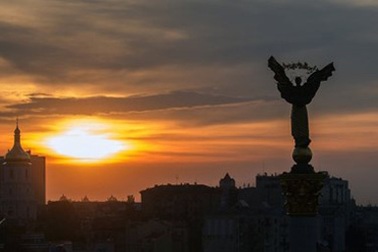 Tài phiệt Ukraine họp kín, cảnh báo chính quyền Poroshenko