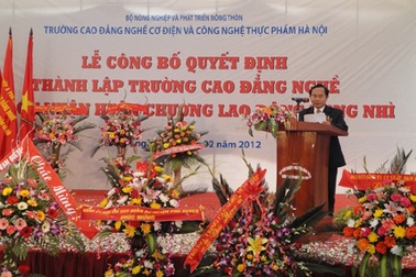 Trường CĐ Nghề Cơ điện và Công nghệ Thực phẩm Hà Nội tuyển 2.000 chỉ tiêu năm 2012