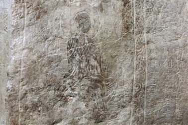 Ngôi chùa 1.000 năm tuổi trong hang núi có 18 vị La Hán trên vách đá