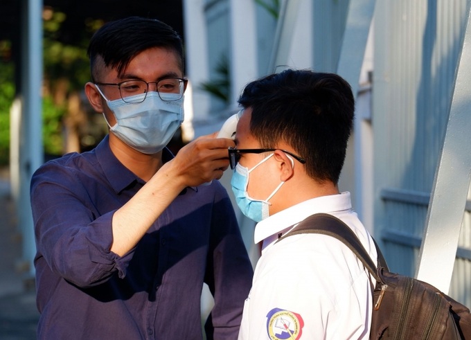 Những địa phương kiểm soát được dịch có thể chủ động báo cáo, đề xuất tổ chức dạy và học trực tiếp ngay trong học kỳ I khi đủ điều kiện.