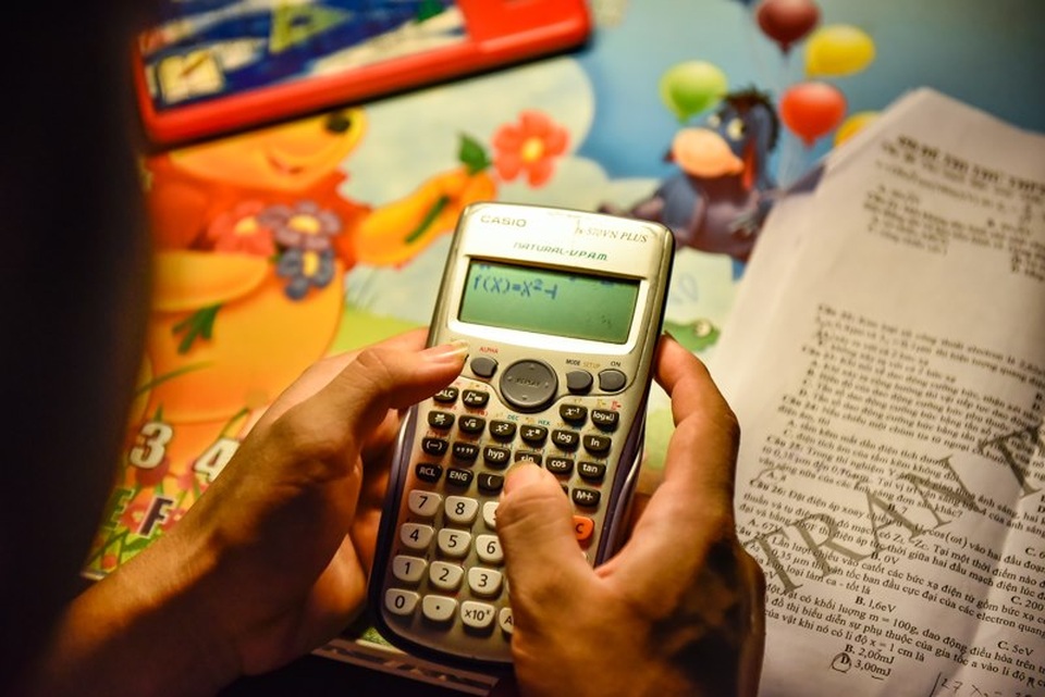 Sĩ tử vùng biên miệt mài ôn thi trong phòng trọ - 5 Sĩ tử vùng biên miệt mài ôn thi trong phòng trọ - 5