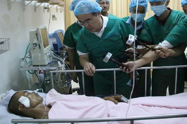 Bí thư Nguyễn Thiện Nhân muốn trang bị áo giáp cho các “hiệp sĩ”