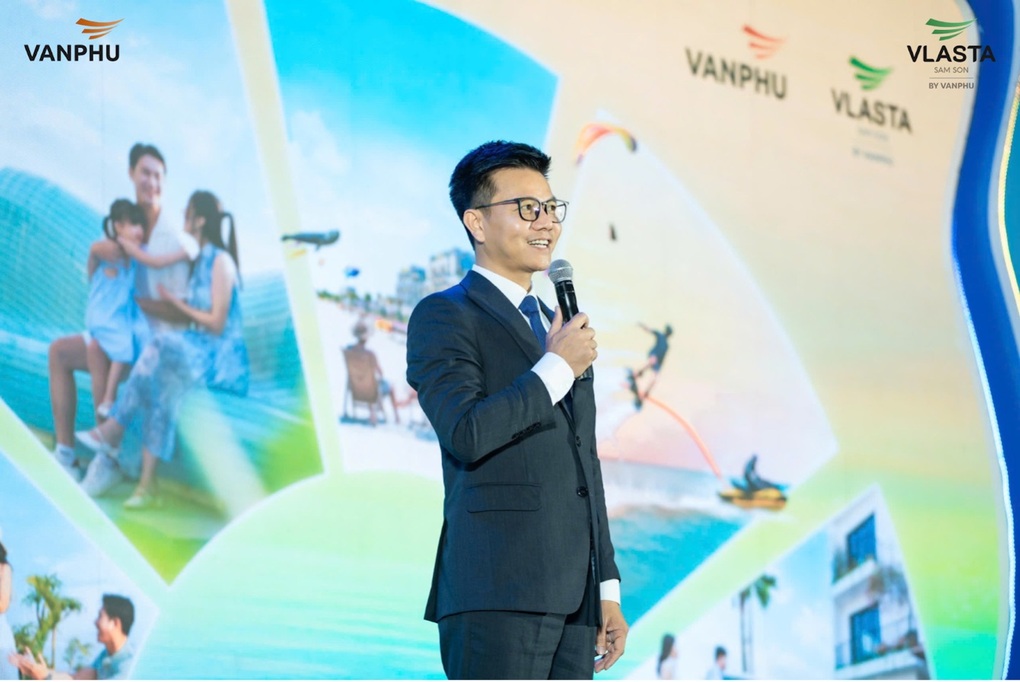 Văn Phú tổ chức kick-off, ra mắt 7 đại lý phân phối Vlasta - Sầm Sơn - 2 Văn Phú tổ chức kick-off, ra mắt 7 đại lý phân phối Vlasta - Sầm Sơn - 2
