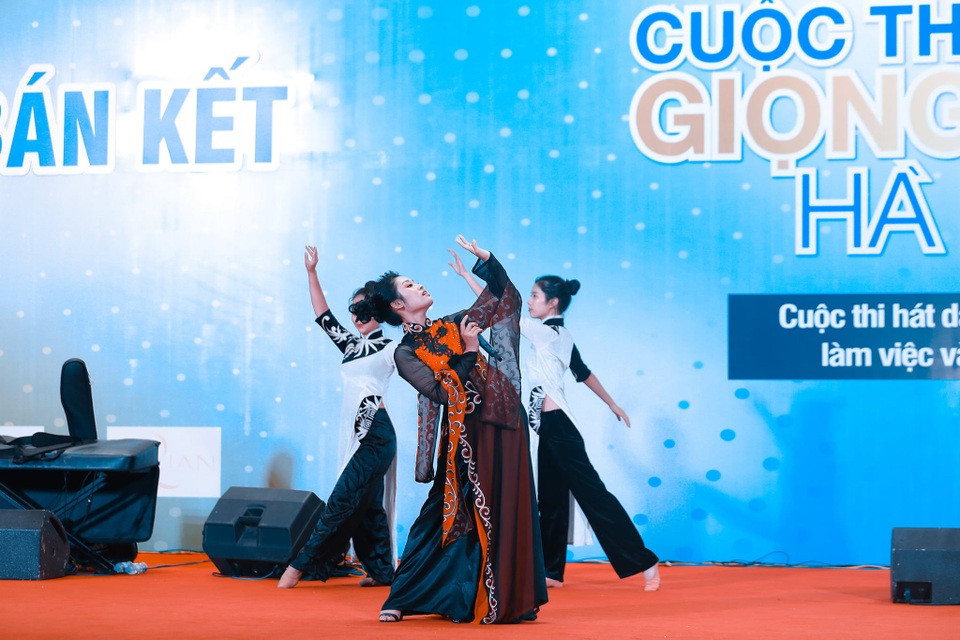 Lộ diện 10 thí sinh vào chung kết Giọng hát hay Hà Nội 2020 - 10 Lộ diện 10 thí sinh vào chung kết Giọng hát hay Hà Nội 2020 - 10