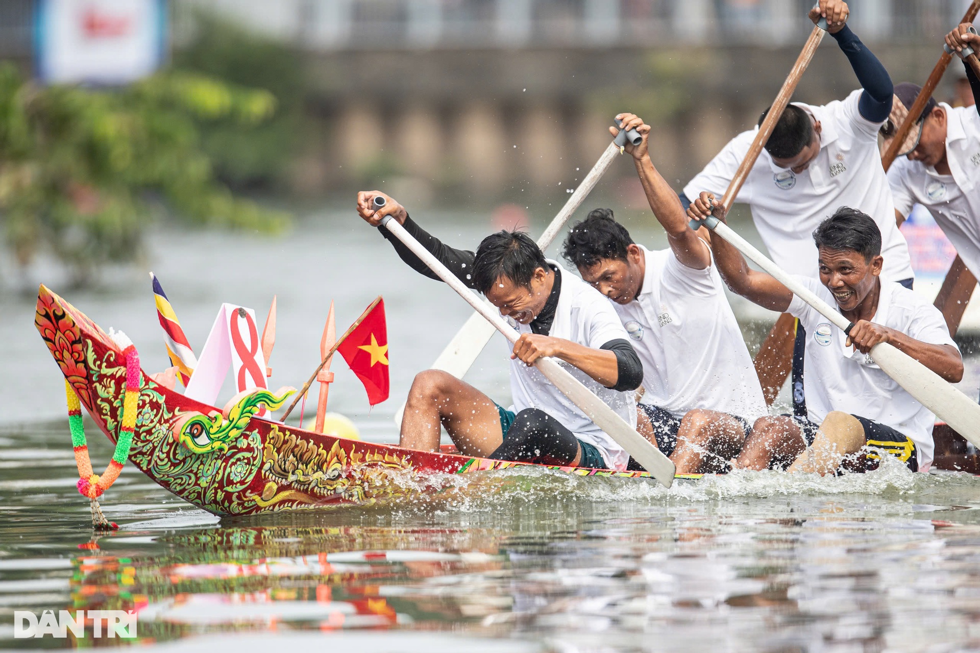 Sôi nổi giải đua ghe ngo trên kênh Nhiêu Lộc - Thị Nghè - 5 Sôi nổi giải đua ghe ngo trên kênh Nhiêu Lộc - Thị Nghè - 5