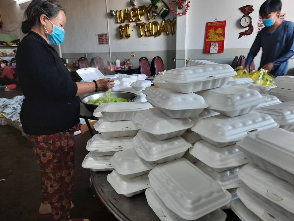 Khoanh vùng, truy vết gần 1.300 người trong Bệnh viện Đa khoa tỉnh Gia Lai - 5 Khoanh vùng, truy vết gần 1.300 người trong Bệnh viện Đa khoa tỉnh Gia Lai - 5
