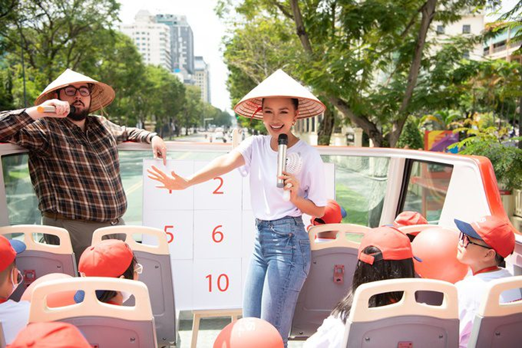 Học sinh Tây Ninh tham gia lớp học di động VUS Superbus, khám phá TPHCM - 3 Học sinh Tây Ninh tham gia lớp học di động VUS Superbus, khám phá TPHCM - 3