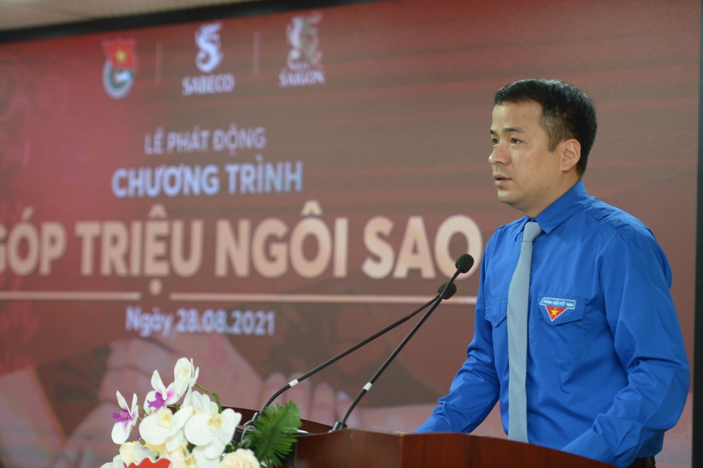 Hoa hậu Ngọc Hân, Xuân Bắc, Quyền Linh chung tay tiếp sức người dân - 1 Hoa hậu Ngọc Hân, Xuân Bắc, Quyền Linh chung tay tiếp sức người dân - 1