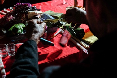 Màn kiểm tra lễ vật suốt 30 phút trong đám cưới đặc biệt ở Hà Giang