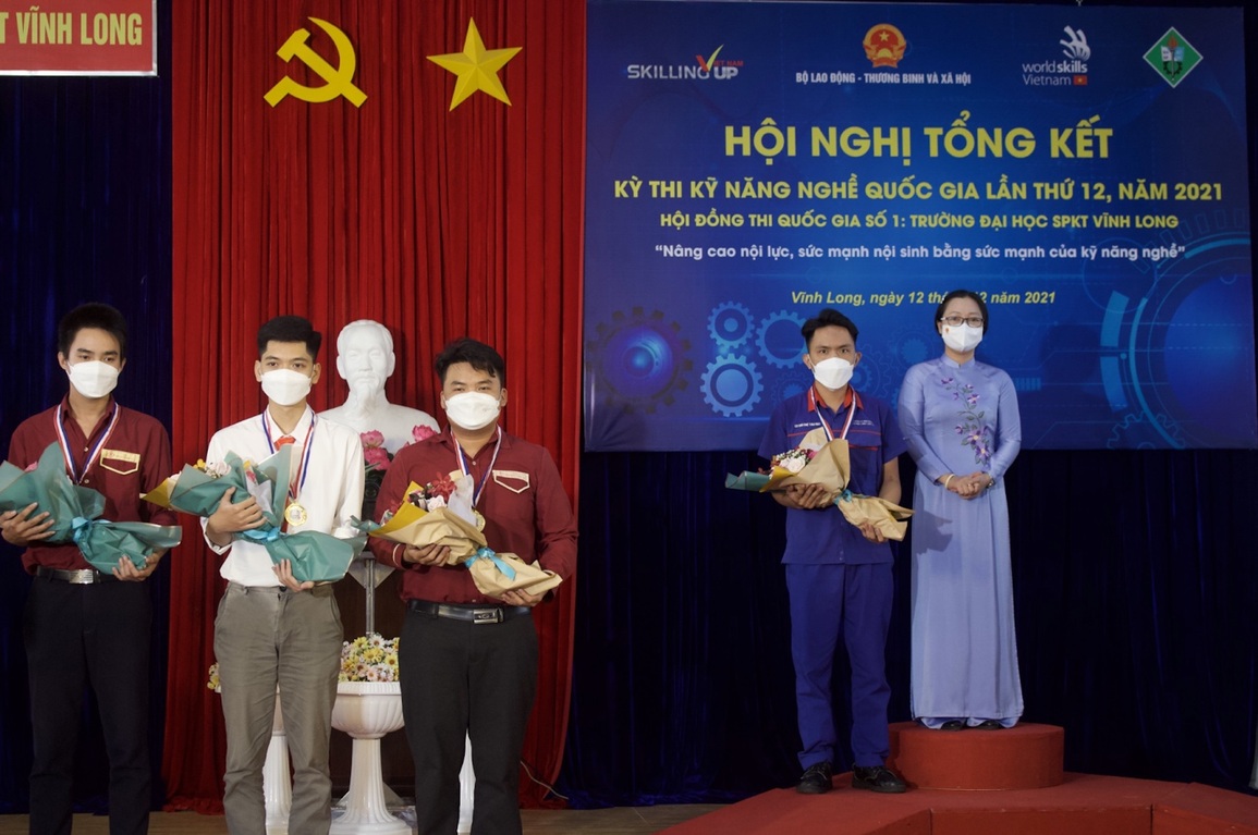 Kỳ thi Kỹ năng nghề quốc gia 2021 trao giải 14 huy chương Vàng - 3 Kỳ thi Kỹ năng nghề quốc gia 2021 trao giải 14 huy chương Vàng - 3