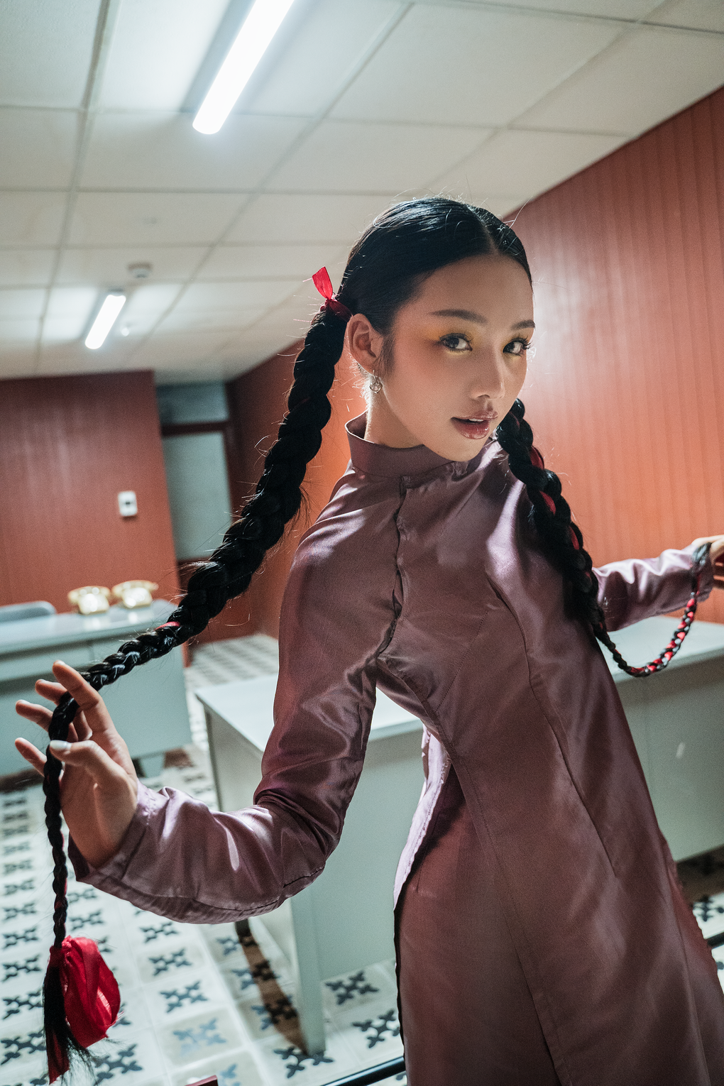 Hot girl Vietnam Idol Giana phá cách với giày trượt patin và áo dài - 7 Hot girl Vietnam Idol Giana phá cách với giày trượt patin và áo dài - 7