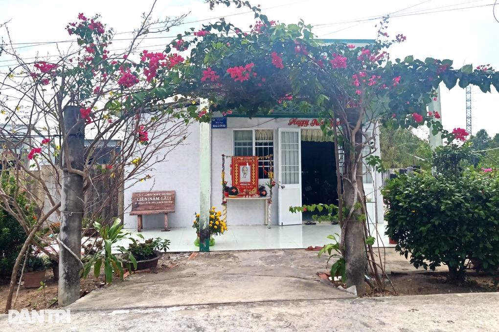 Người dân quê lập bàn thờ áo ấm cơm no nhớ Bác Hồ dịp Tết - 1 Người dân quê lập bàn thờ áo ấm cơm no nhớ Bác Hồ dịp Tết - 1