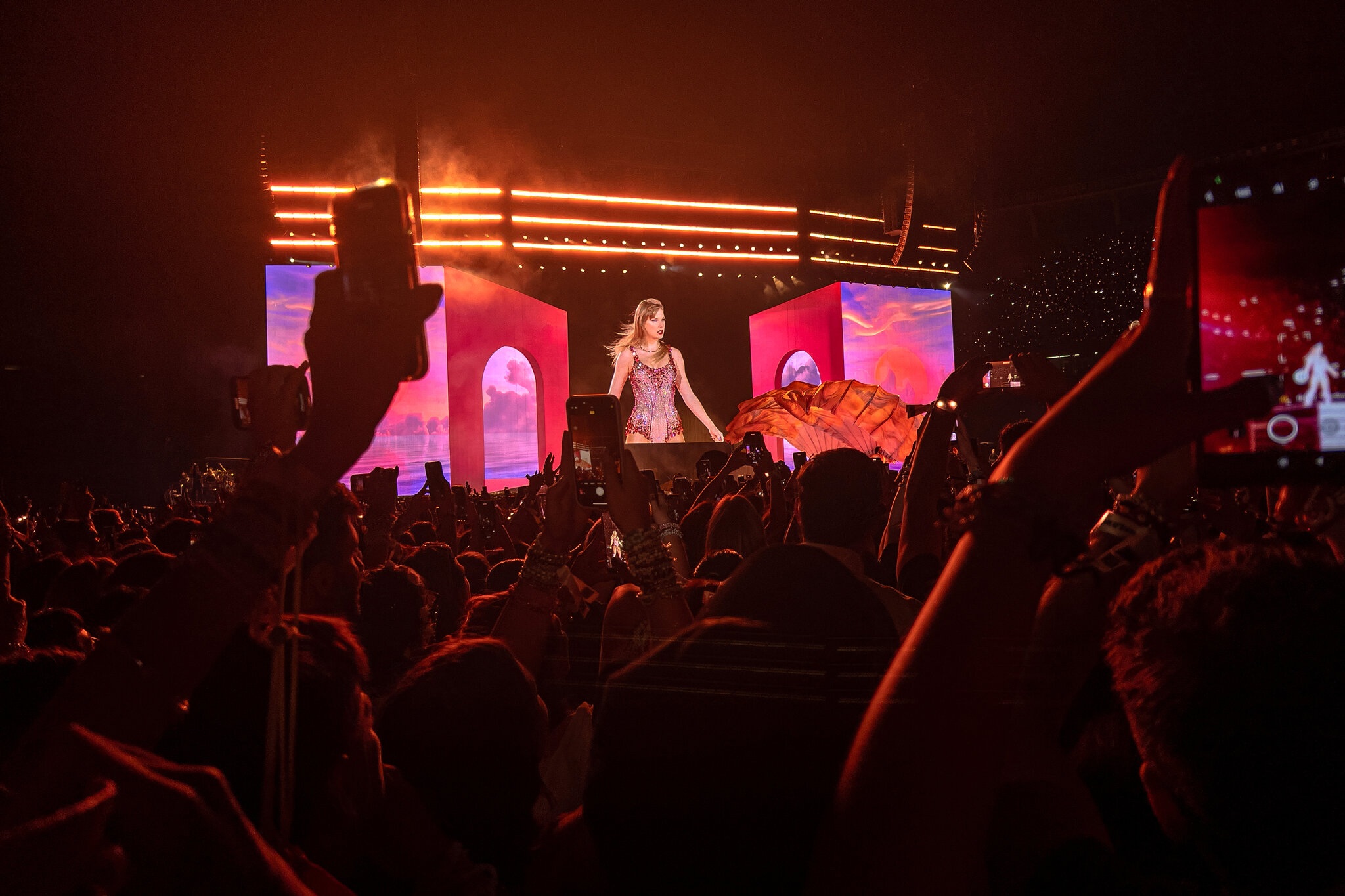 Taylor Swift ສາມາດເປັນຜູ້ຊ່ອຍໃຫ້ລອດຂອງ Biden ໃນປີ 2024 ໄດ້ບໍ? - 2 Taylor Swift có thể là cứu tinh của ông Biden trong năm 2024? - 2