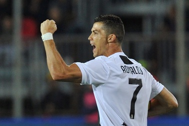 C.Ronaldo khởi đầu hay nhất ở Juventus sau 60 năm