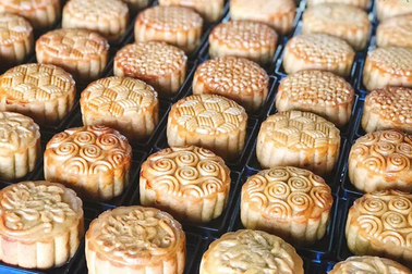 Dân buôn hốt hoảng vì bán bánh trung thu online cũng bị phạt vài chục triệu