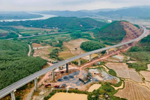 Yêu cầu báo cáo tình trạng hằn lún tại cao tốc Cam Lộ - La Sơn