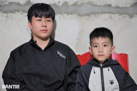 Ước mong nghẹn lời của cậu học trò khi mẹ nguy kịch, cha bệnh tật kiệt sức