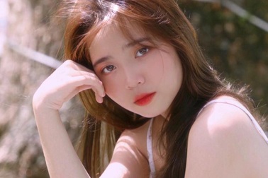 Tan chảy với nét đẹp của Tiktoker triệu người theo dõi