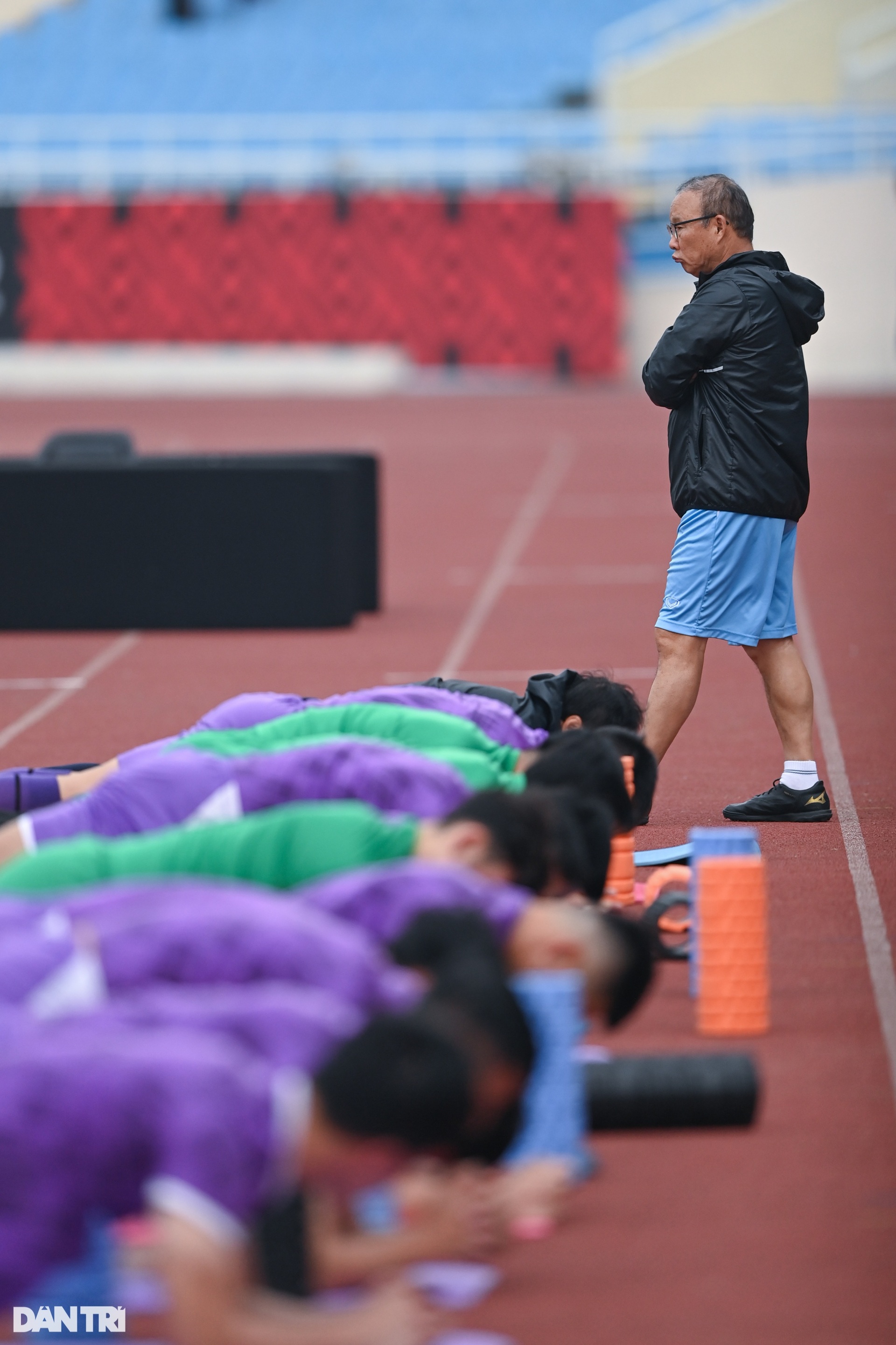 Buổi tập cuối cùng của HLV Park Hang Seo trên sân Mỹ Đình - 7