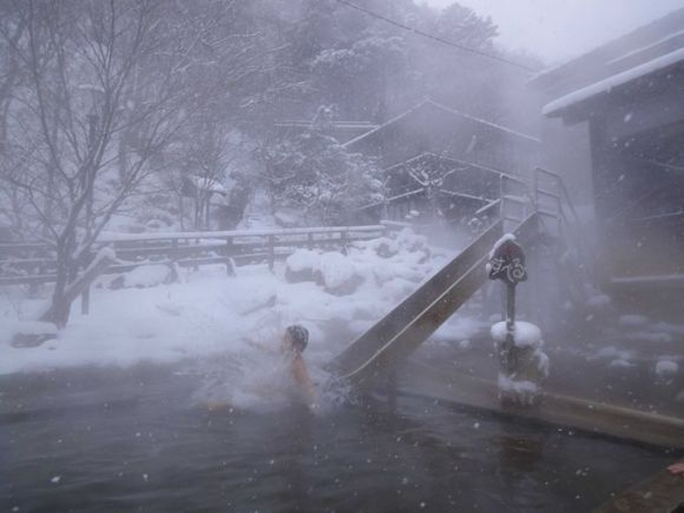 Vẻ đẹp onsen Nhật Bản trong tuyết mùa đông - 5 Vẻ đẹp onsen Nhật Bản trong tuyết mùa đông - 5