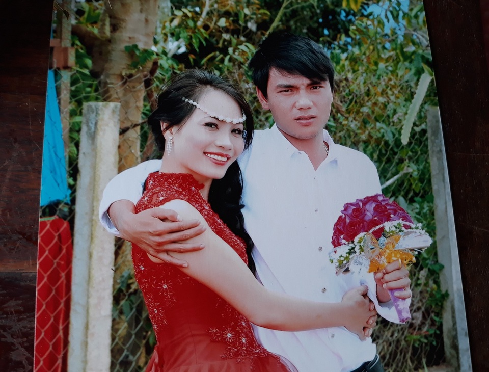 Người thân công nhân vụ sạt lở tại Rào Trăng 3: Hà ơi! Em đang ở đâu - 4 Người thân công nhân vụ sạt lở tại Rào Trăng 3: Hà ơi! Em đang ở đâu - 4