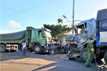 Bảo hiểm BSH tạm ứng 220 triệu đồng vụ xe CLB Hoàng Anh Gia Lai gặp nạn