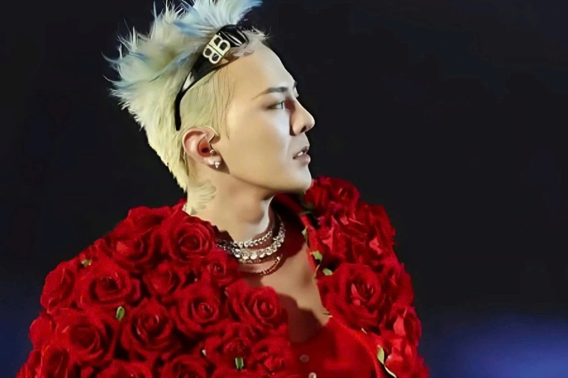 G-Dragon: Người đàn ông hiếm hoi "cân đẹp" mọi trang phục sến súa