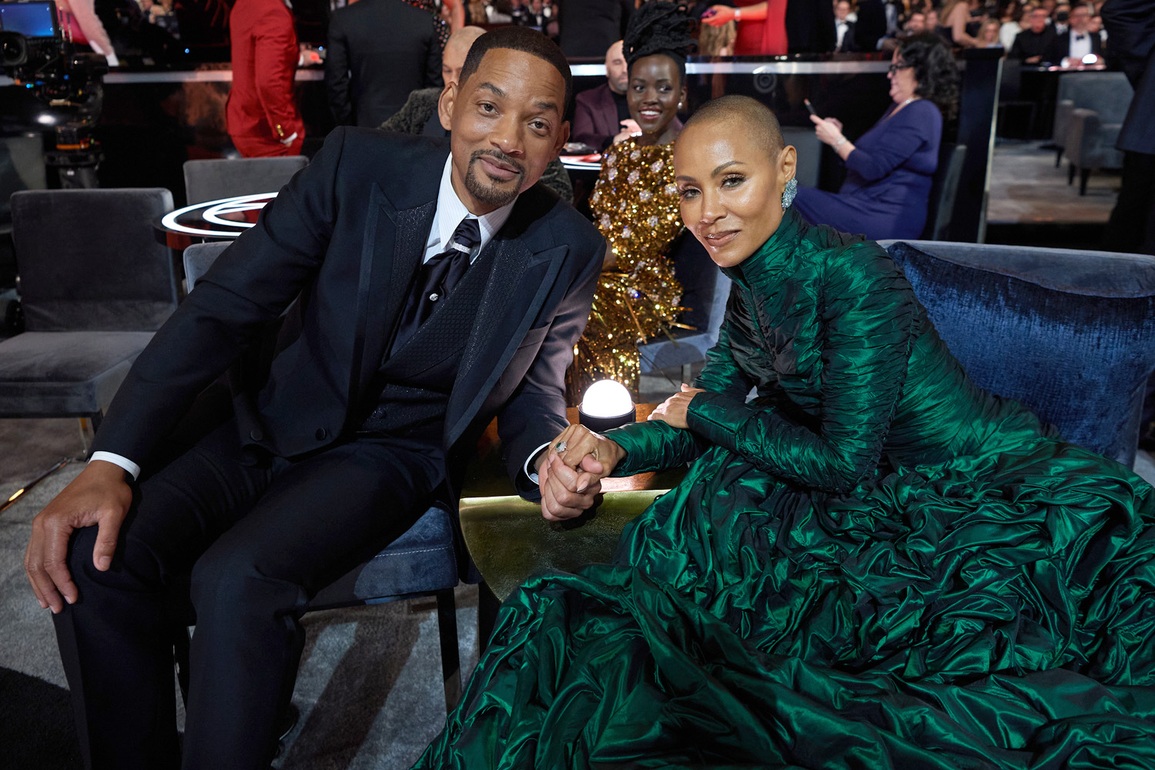 MC nổi tiếng bị lên án vì chế giễu vợ Will Smith - 2 MC nổi tiếng bị lên án vì chế giễu vợ Will Smith - 2