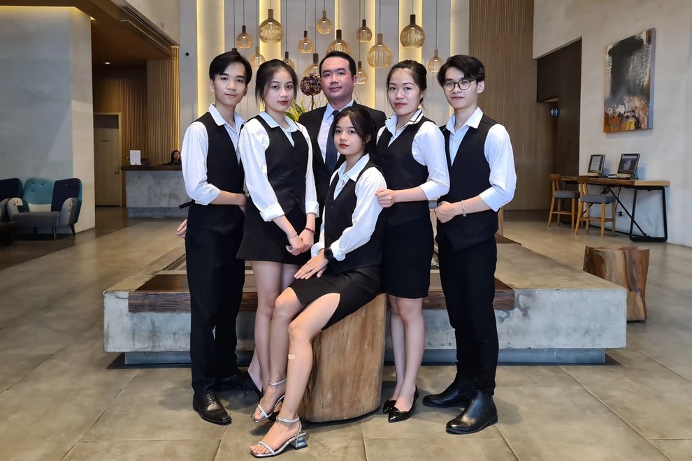 Nghề quản trị nhà hàng sẽ sống ra sao sau đại dịch Covid-19? - 1 Nghề quản trị nhà hàng sẽ sống ra sao sau đại dịch Covid-19? - 1