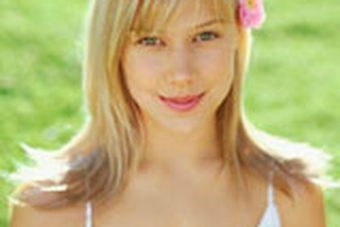 Thiếu nữ duyên dáng