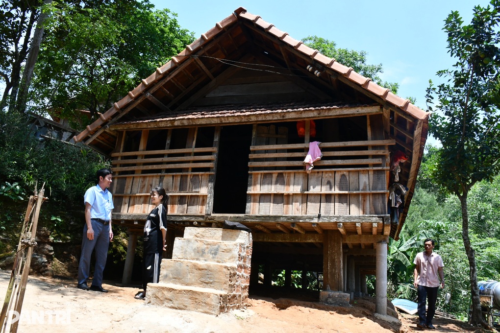 Chủ tịch, cán bộ xã mang tiền đến năn nỉ dân làm nhà - 3 Chủ tịch, cán bộ xã mang tiền đến năn nỉ dân làm nhà - 3