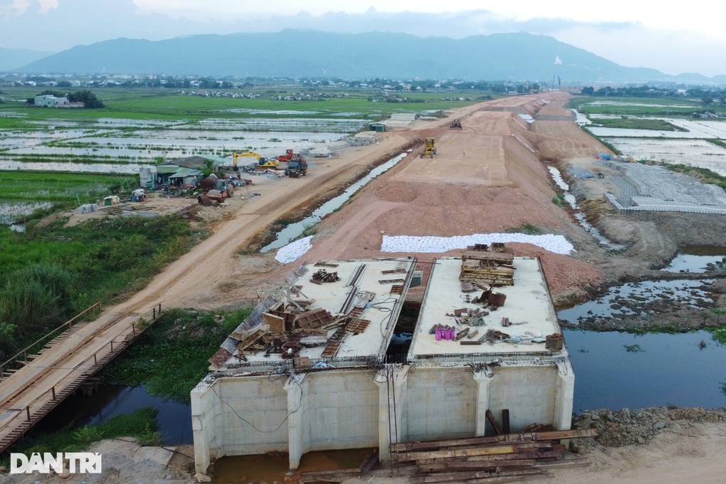 Giao thông mở đường đến tương lai ở Bình Định - 4 Giao thông mở đường đến tương lai ở Bình Định - 4