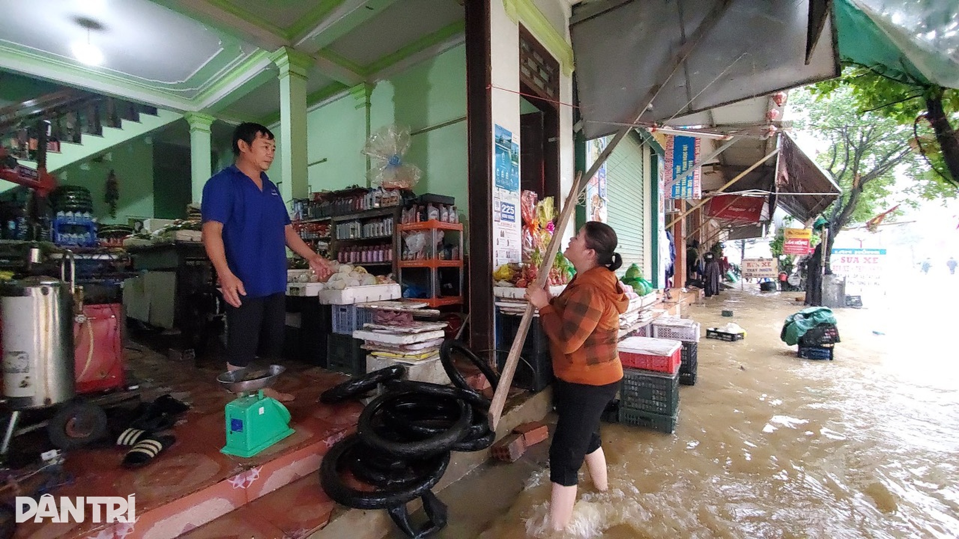 Lo lũ kinh hoàng như 2020, dân thấp thỏm ngồi canh mực nước - 6 Lo lũ kinh hoàng như 2020, dân thấp thỏm ngồi canh mực nước - 6
