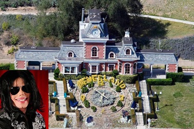 Khám phá thế giới cổ tích của “Vua nhạc Pop”