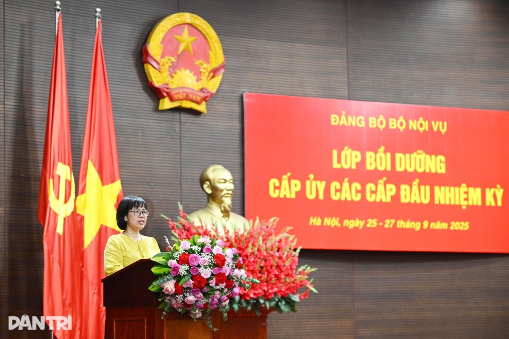 Nâng cao bản lĩnh chính trị, đổi mới sinh hoạt chi bộ - 3