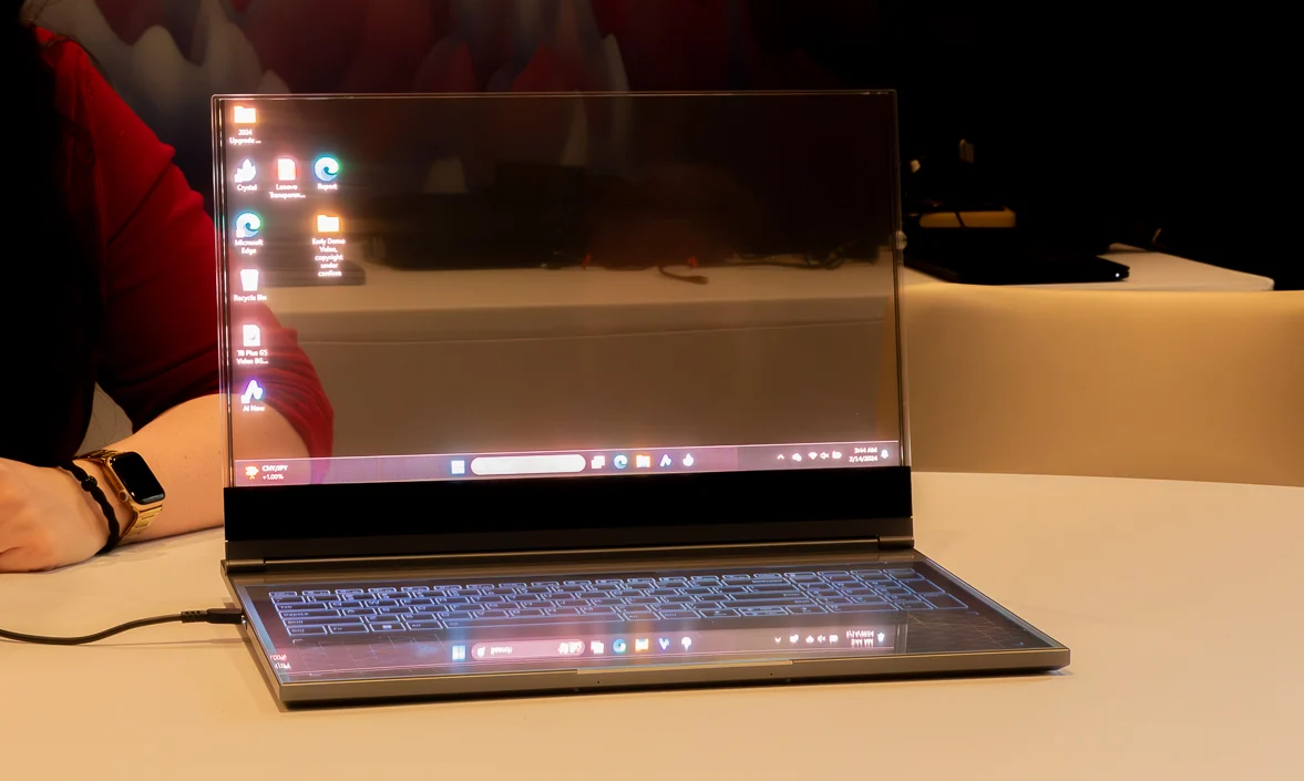 Lenovo ThinkBook Transparent Display Laptop Concept là sản phẩm ấn tượng nhất được ra mắt tại MWC năm nay (Ảnh: PCMag).