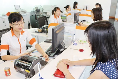 Kỳ lạ lãi suất huy động