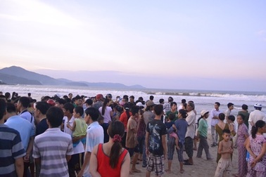 Nhậu xong xuống tắm biển, 2 người tử vong