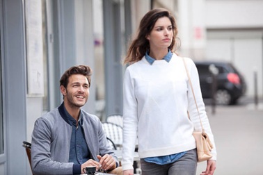 Tinh tế nhận biết tình cảm của anh ấy chỉ qua những tín hiệu mơ hồ