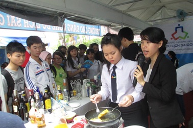 Hướng nghiệp tốt, sinh viên ít thất nghiệp