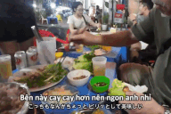 Khách Nhật giật mình tưởng đồ giả khi ăn gà tần đặt trong lon bia ở Hà Nội