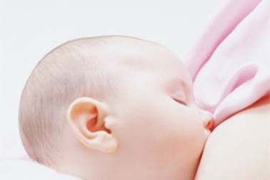 Giữ ngực không bị chảy xệ khi cho con bú