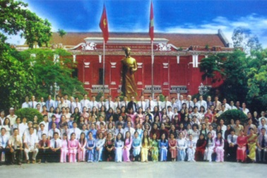 Đọc “Quốc học Huế xưa & nay”