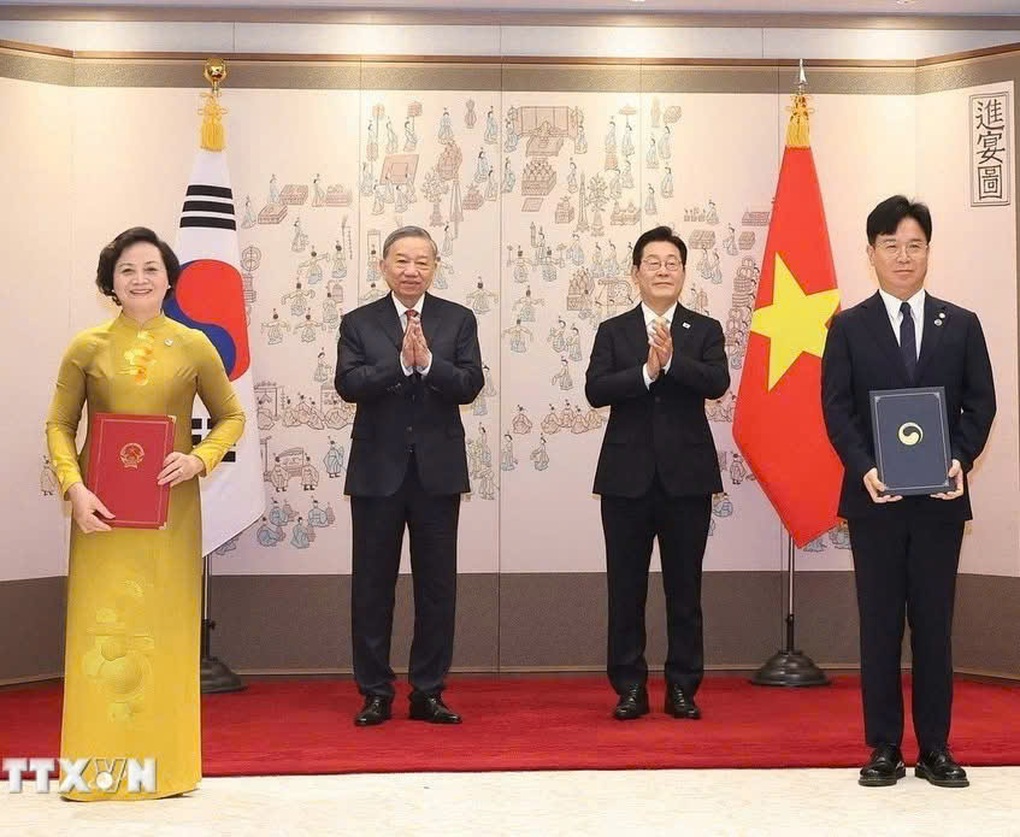 Bộ trưởng Nội vụ ký kết hợp tác phái cử lao động sang Hàn Quốc - 1 Bộ trưởng Nội vụ ký kết hợp tác phái cử lao động sang Hàn Quốc - 1