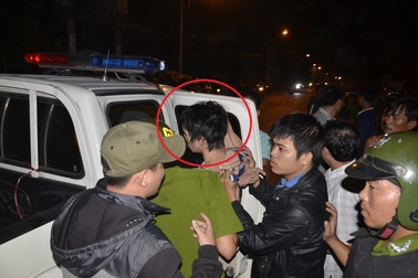 Cảnh sát giải cứu cô gái bị thanh niên khống chế suốt 3 giờ trong quán cà phê