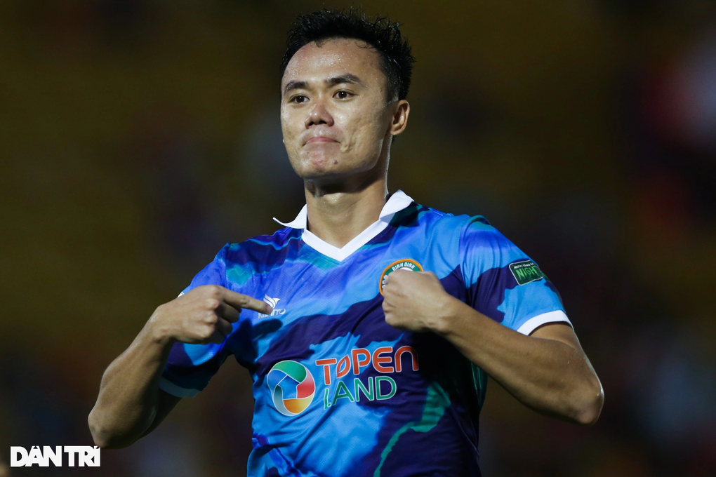 Hồ Tấn Tài ghi bàn, CLB Bình Định đánh bại B.Bình Dương - 5 Hồ Tấn Tài ghi bàn, CLB Bình Định đánh bại B.Bình Dương - 5