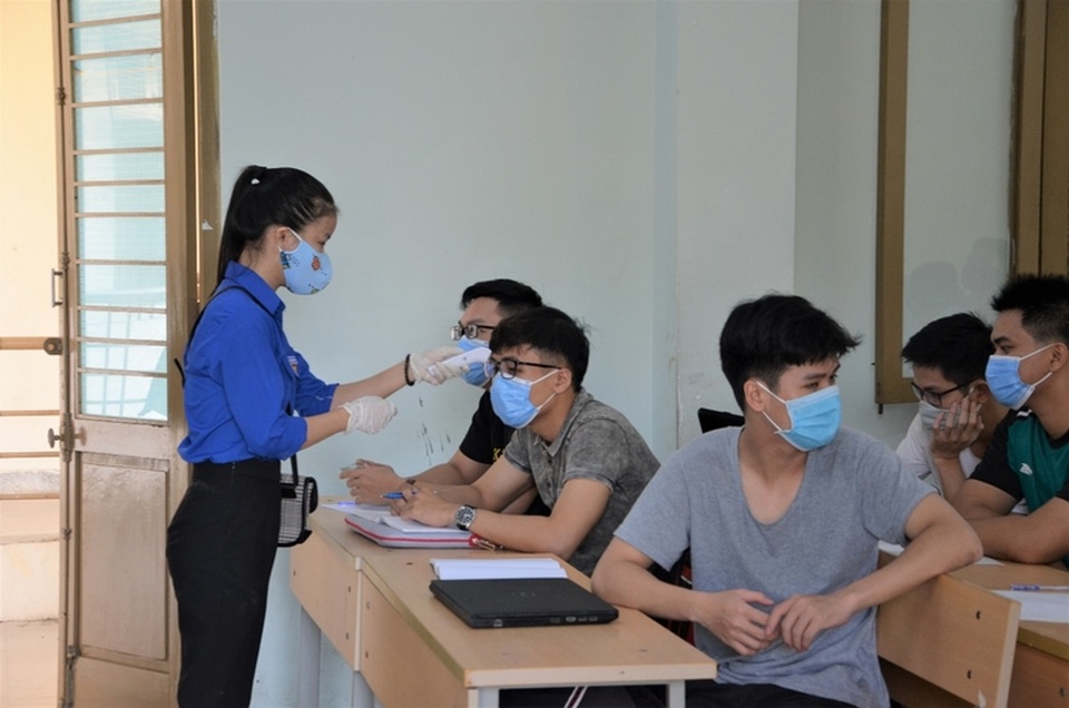 ĐH Đà Nẵng hỗ trợ 20 tỷ đồng giúp sinh viên vượt khó mùa dịch Covid-19 - 2 ĐH Đà Nẵng hỗ trợ 20 tỷ đồng giúp sinh viên vượt khó mùa dịch Covid-19 - 2