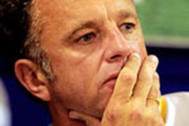 HLV Graham Arnold “mách nước” cho ĐTVN