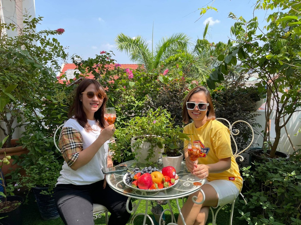 Ngắm vườn như rừng bách thảo trên sân thượng của nữ gia chủ ở Sài Gòn - 15