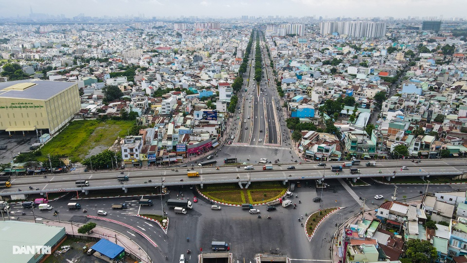 TPHCM khánh thành nút giao thông 3 tầng ở cửa ngõ Tây Bắc - 6 TPHCM khánh thành nút giao thông 3 tầng ở cửa ngõ Tây Bắc - 6